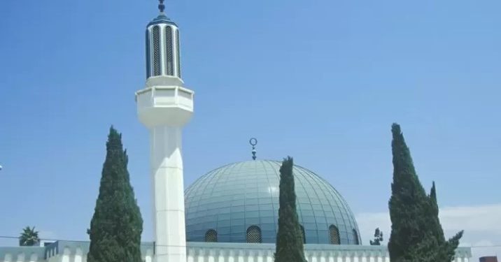 salah satu masjid yang berada di Los Angeles