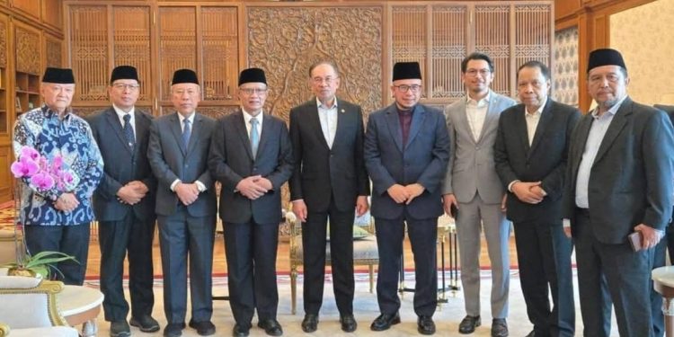 Haedar Nashir Temui PM Malaysia Anwar Ibrahim, Bahas Sejumlah Isu Strategis