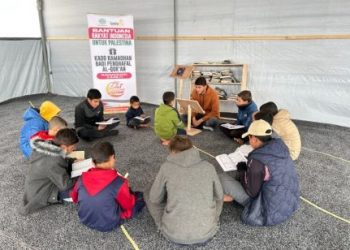 Muhammadiyah Salurkan Kado Ramadan Bagi Pengungsi Palestina di Yordania