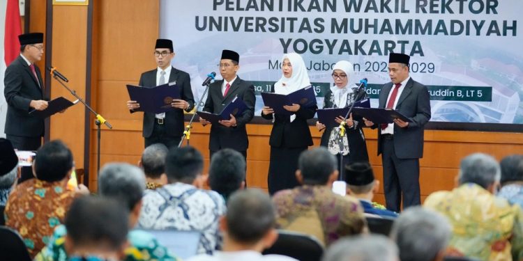 UMY Resmi Melantik 5 Wakil Rektor Periode 2025 – 2029