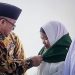 KBIHU Muhammadiyah Berangkatkan 108 JCH, Sekum PP Pasangkan Kacu Haji