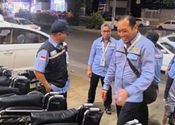 Layani Tamu Allah, Warga Lokal Hibahkan 20 Kursi Roda