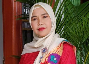 Integrasi Artificial Neural Network dan Firefly Algorithm untuk Prediksi Transisi Energi  Terbarukan di Sumatera Utara