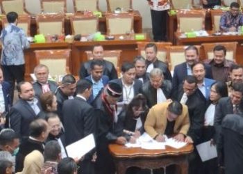 Advokat Geruduk DPR: Segera Sahkan RUU KUHAP!