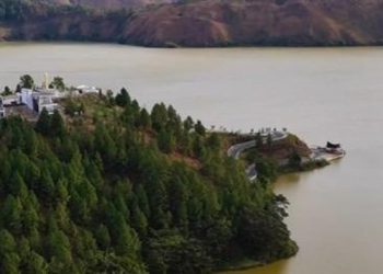 Air Danau Toba Mendadak Keruh, Ini Penyebabnya