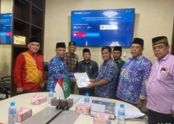 PCM Percut Sei Tuan Serahkan 3 Sertifikat Tanah SHM ke PWM Sumut