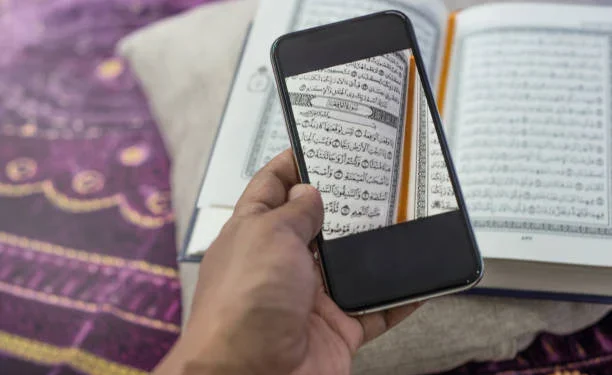 Apakah Boleh Berdoa di Media Sosial?