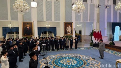 Prabowo Lantik 25 Pejabat Baru di Istana
