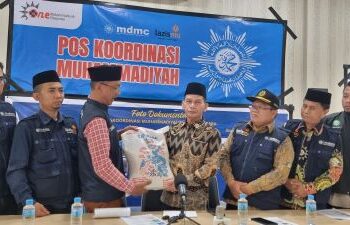 30 Ton Beras Bantuan NGO UEA Didistribusikan Untuk Korban Bencana di Sumut dan Aceh