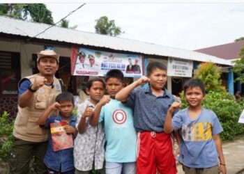 Tim Tanggap Bencana UMSU Gelar Healing Terapi untuk Anak SD di Batang Toru