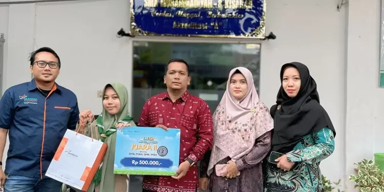 SMA Muhammadiyah 8 Kisaran Juara II Liga Matematika Nasional Gramedia di Jakarta