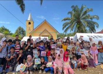 Kehadiran MDMC Jawa Timur di  Kampung Sembilan Pecahkan Kegembiran Anak-anak