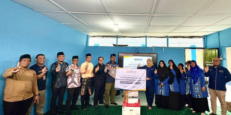 Sinergi BPKH dan Lazismu Bantu Sekolah Terdampak Banjir di Kota Medan
