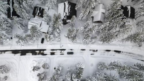 AS Dihantam Malapetaka, Warga Hidup Tanpa Listrik-Penerbangan Lumpuh