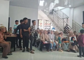 Penjual Es Kelapa Ini Daftarkan 24 Anggota Keluarga untuk Haji