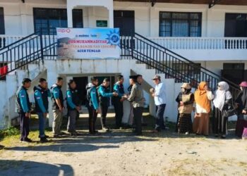 Ketua Aisyiyah Aceh Tengah Lepas Relawan Kesehatan RSA Ponorogo