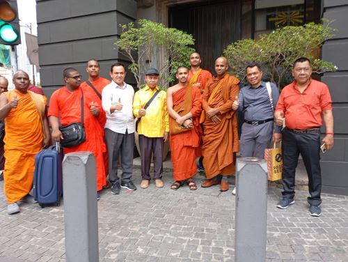 Merawat Pluralisme, Menjaga Martabat Keilmuan