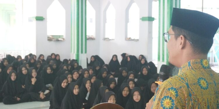 Membumikan Al-Qur’an dan Melangitkan Generasi Al-Qur’an