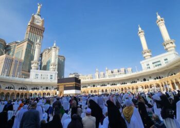 Alasan Arab Saudi Bekukan 1.800 Travel Umrah hingga Stop Visa Baru