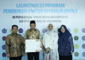 Rektor UMSU Terima SK PPDS PTMA dari Mendiktisaintek RI