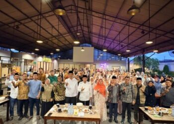 Keluarga Besar Civitas Akademika FH UMSU Gelar Sarasehan dan Buka Puasa Bersama