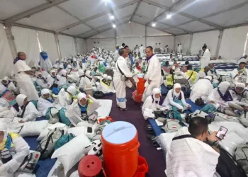 Jemaah Haji Menangis di Arafah, Penantian Belasan Tahun Berbuah Haru dan Syukur