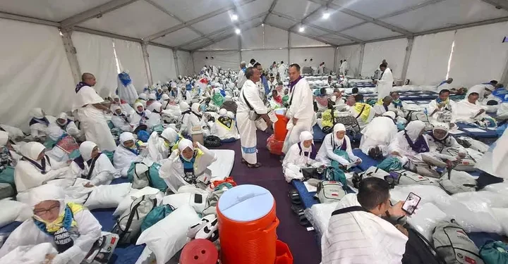 Jemaah Haji Menangis di Arafah, Penantian Belasan Tahun Berbuah Haru dan Syukur
