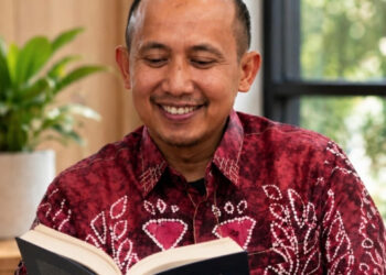 Kuliah Tanpa Buku, Realita Sarjana di Era Google