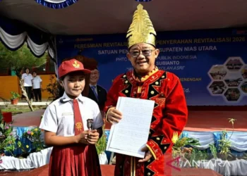 Mendikdasmen terima surat terima kasih untuk Presiden dari murid di 3T