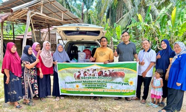 IKA PMK Salurkan Paket Makanan Daging Kurban Siap Saji untuk Warga Terdampak bencana di Aceh Tamiang