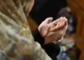 Takziah secara Virtual dalam Hukum Islam, Bolehkah?