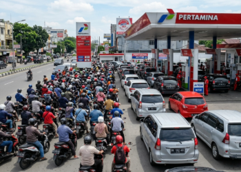 KPPU Soroti Fenomena Antrian SPBU di Medan