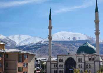 Masjid, Populisme dan Kembali ke Fungsi Peradaban