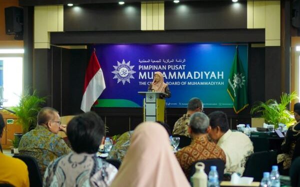 Salmah Orbayinah: Kader Muhammadiyah Harus Berilmu, Berintegritas, dan Kembali Mengabdi