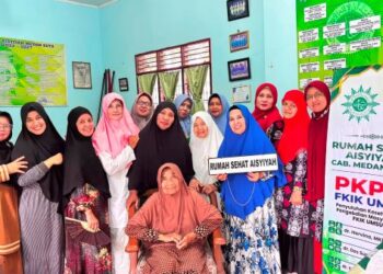 Edukasi dan Pelatihan Hands-On Perawatan Wajah Mandiri: Tim PKPM UMSU Kembangkan Rumah Sehat Aisyiyah Medan Kota