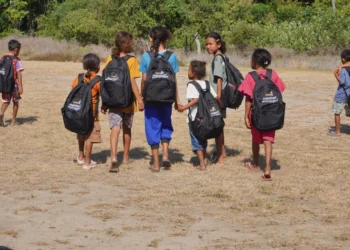Pulihkan Semangat Belajar Pascagempa, Muhammadiyah Salurkan Ratusan School Kit untuk Siswa