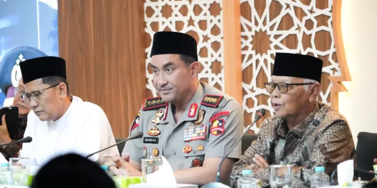 Kapolri Minta Dukungan Fatwa MUI Haramkan Rokok Elektrik